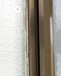 珪藻土 無垢材 自然素材リフォームの日吉プラス：屋根・外壁リフォーム前の窓周り